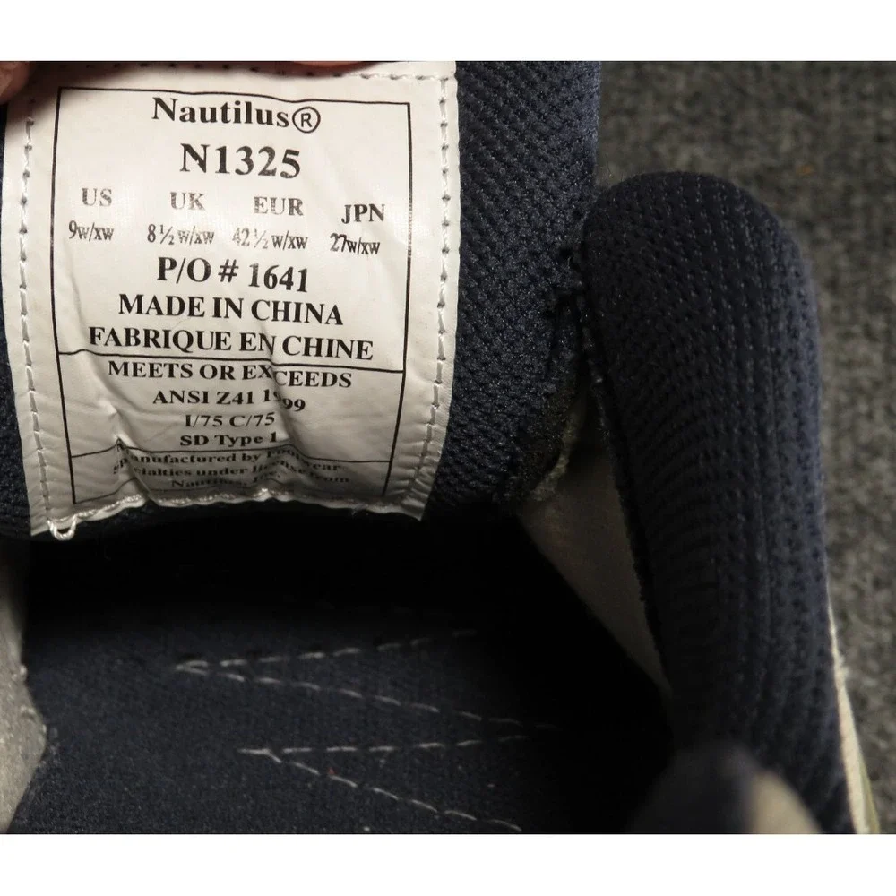 Nautilus Men's Safety Shoes Size 9W N1325 Athletic Work  Safety Toe Footwear